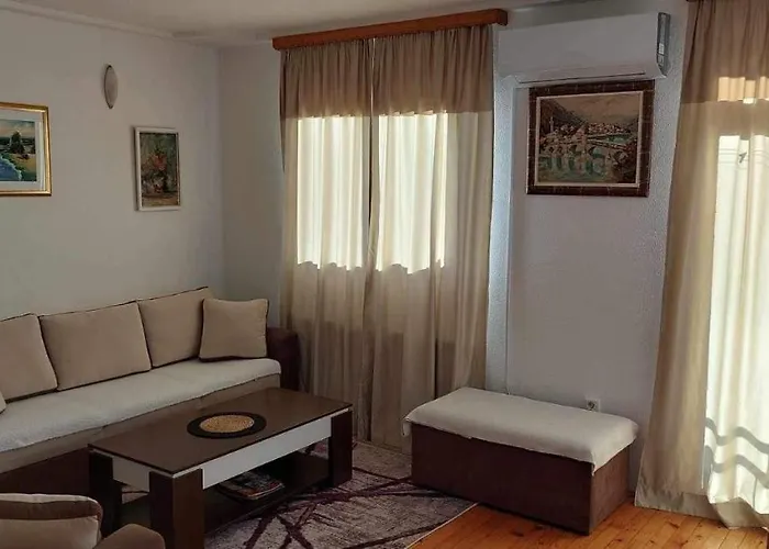 U Kuci U Konjicu 아파트 코니츠